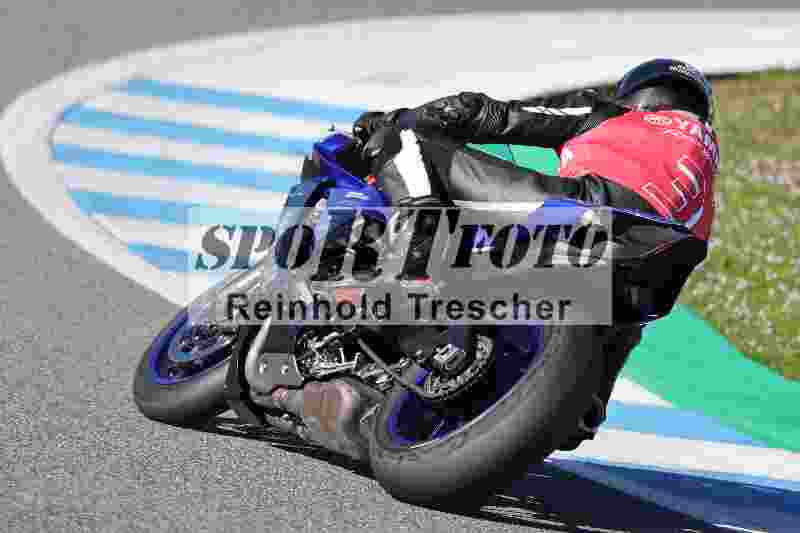 Archiv-2025/02 28.-31.01.2025 Moto Center Thun Jerez/gruen-green/backside